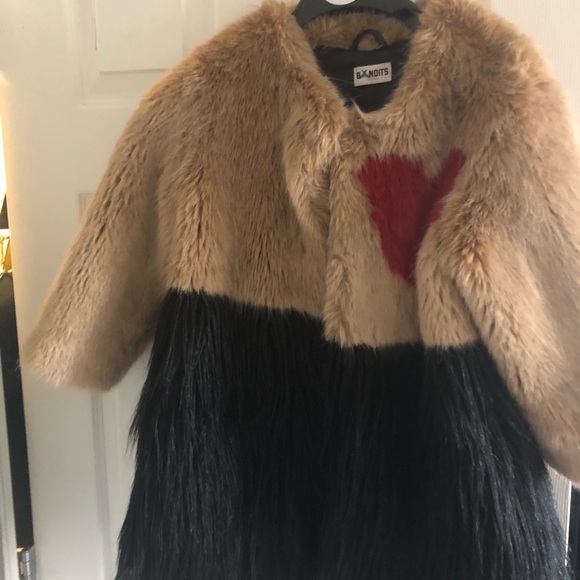 Girls Fur Heart Coat - Picture 5 of 5